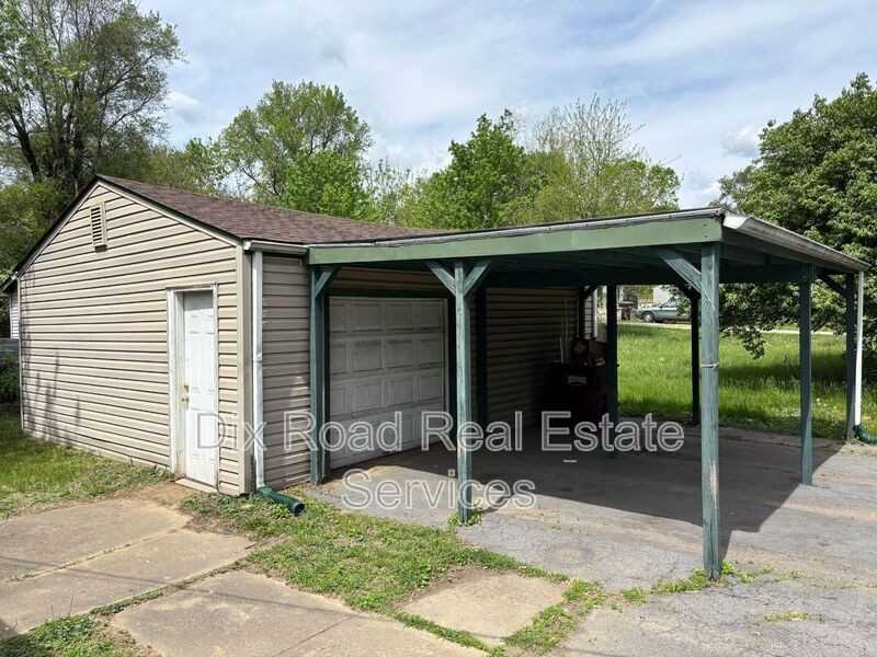 2315 Waneta Ave - Photo 4 of 27