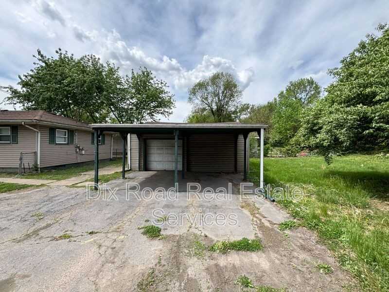 2315 Waneta Ave - Photo 6 of 27