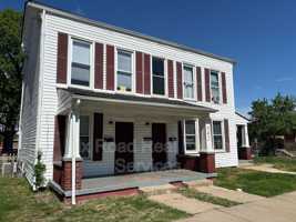 featured image of 502 Ross Ave #3