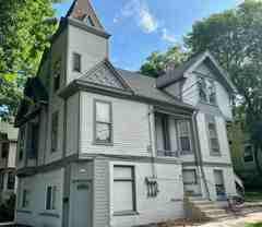 $1795 – 3 BA, 1 BA Lower Flat with Central Air - Photo 1 of 1