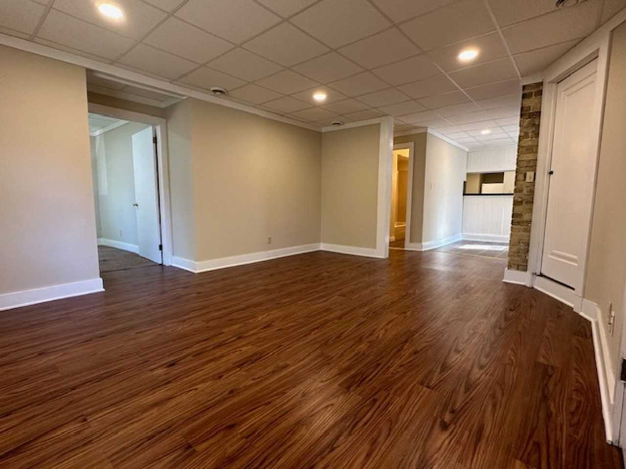 $1725 – 3 BA, 1 BA Lower Flat with Central Air - Photo 2 of 20