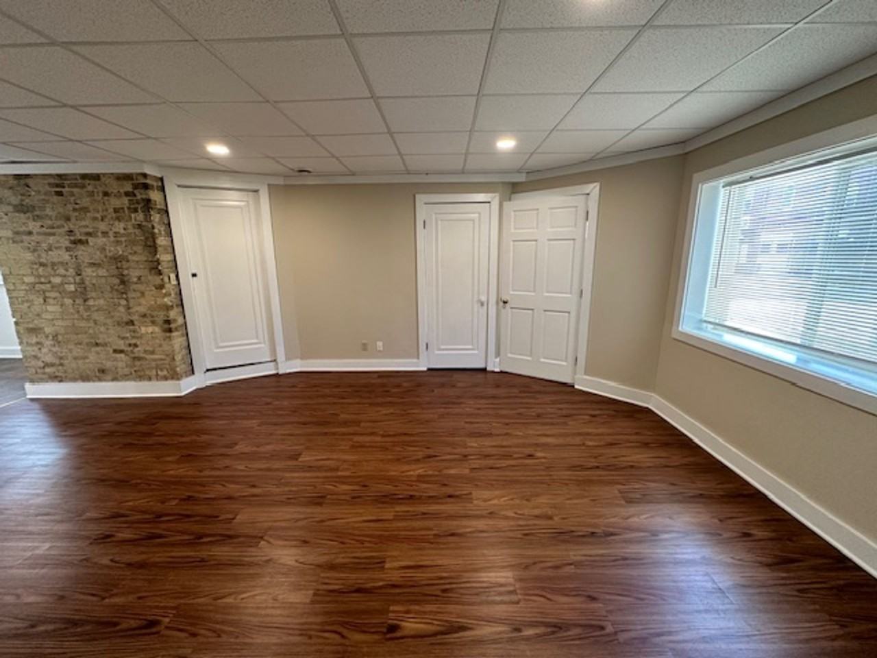$1725 – 3 BA, 1 BA Lower Flat with Central Air - Photo 3 of 20