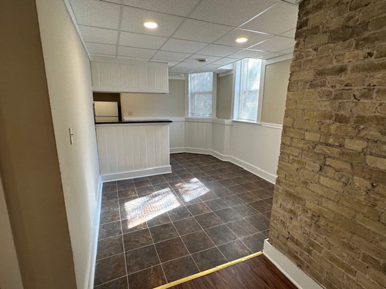 $1725 – 3 BA, 1 BA Lower Flat with Central Air - Photo 6 of 20
