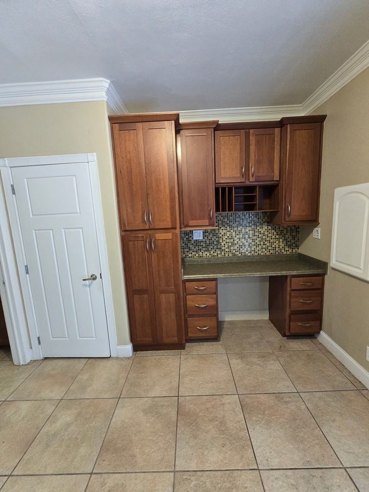 200 South 11th Street - Photo 6 of 12