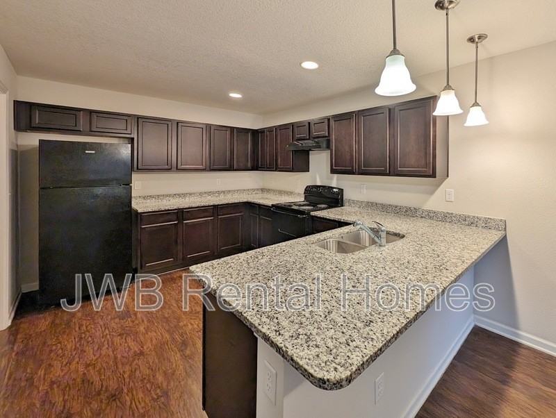 8436 New York Ave - Photo 2 of 16