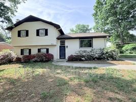 featured image of 1512 Basewood Dr