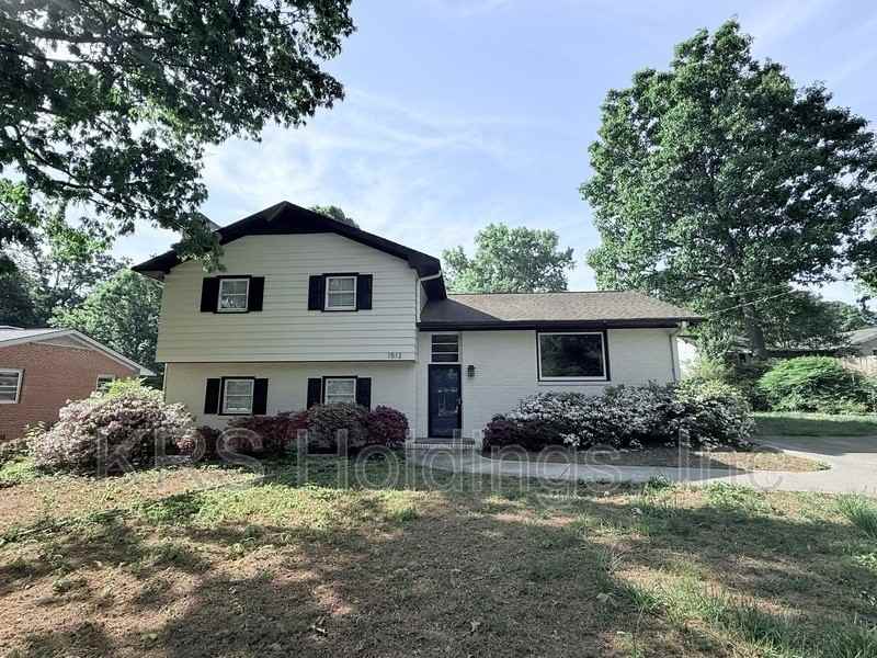 1512 Basewood Dr - Photo 2 of 26