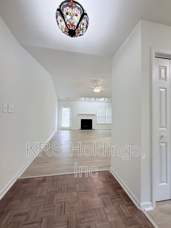 7400 Ashbury Ct - Photo 4 of 19