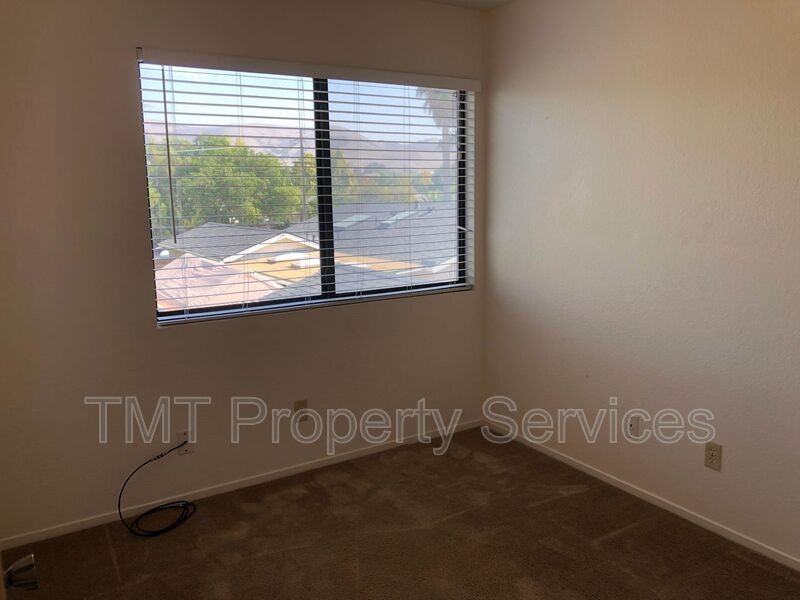 172 W Price St #2 - Photo 3 of 13