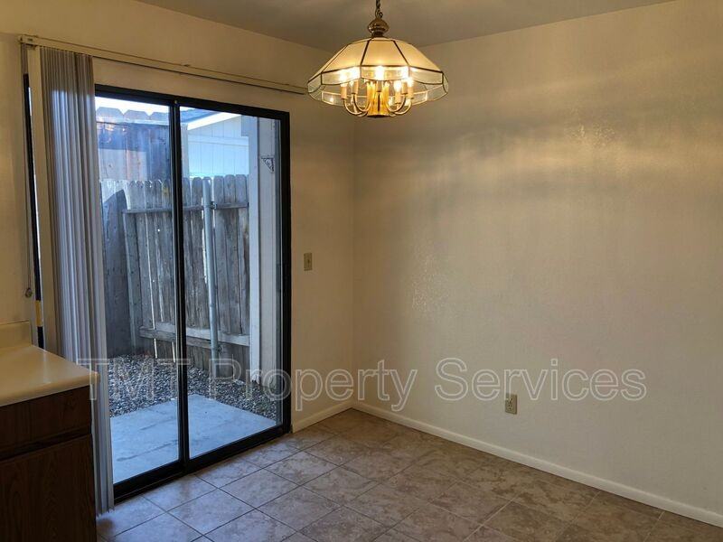 172 W Price St #2 - Photo 5 of 13