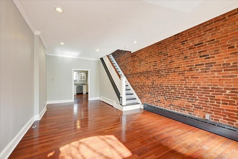 3136 Foster Ave - Photo 3 of 27