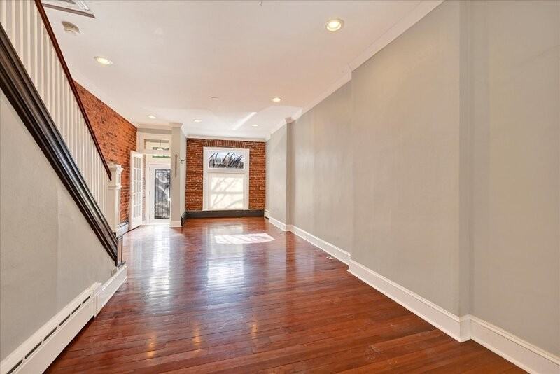 3136 Foster Ave - Photo 7 of 27