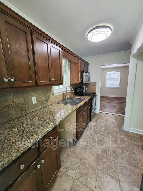 4207 17th Ave - Photo 5 of 13