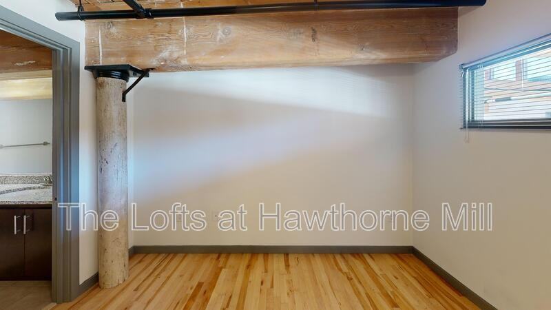 1101 Hawthorne Ln #230 - Photo 3 of 8