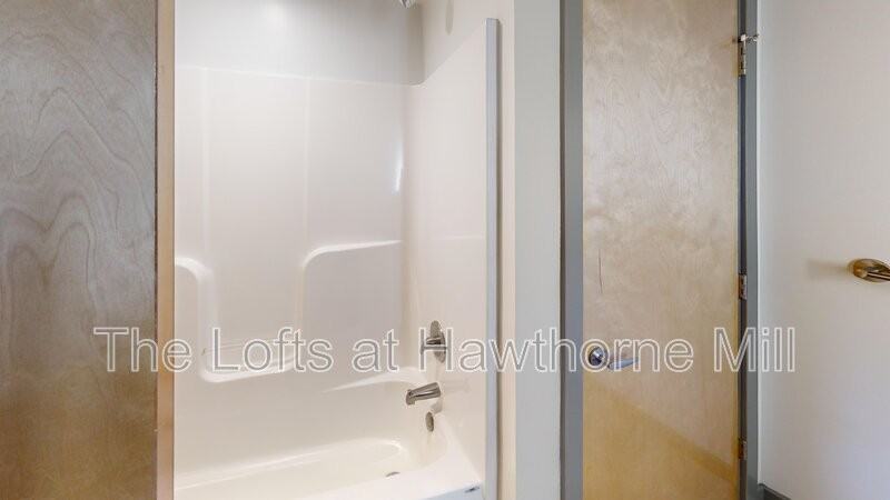 1101 Hawthorne Ln #230 - Photo 4 of 8