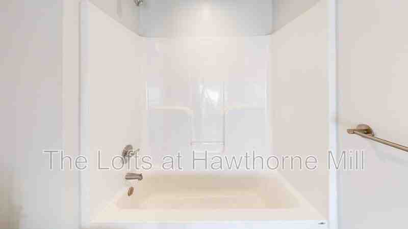 1101 Hawthorne Ln #230 - Photo 7 of 8