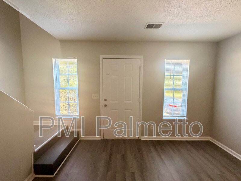 1919 Tall Pines Cir #A - Photo 4 of 19