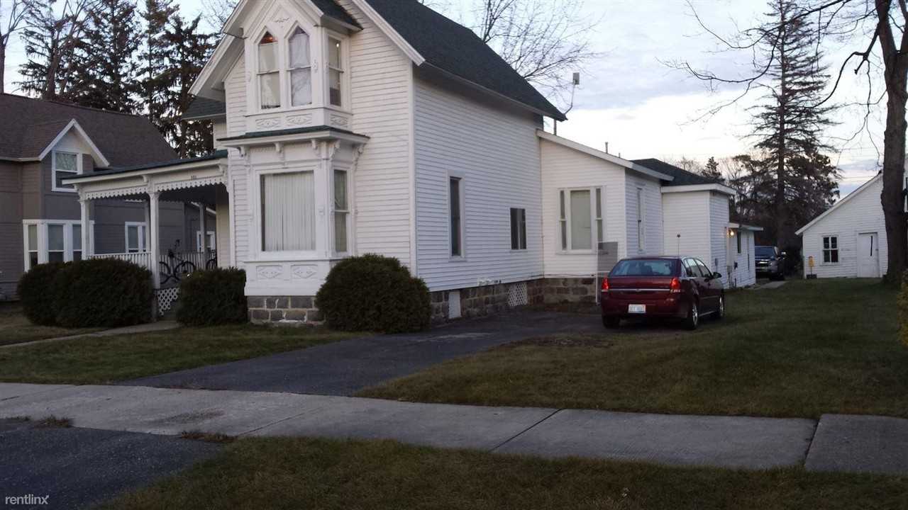 221 Ives - Photo 2 of 3