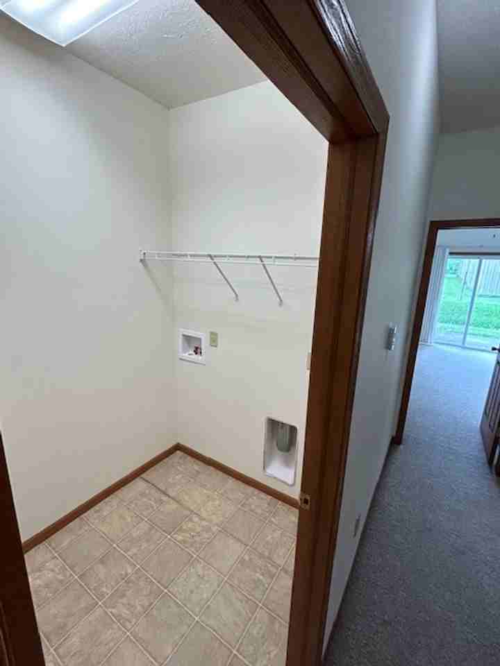 1510 Williamsburg Pl - Photo 6 of 14