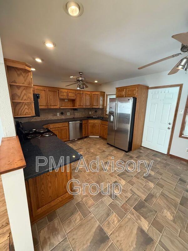 2347 Se Pennsylvania Ave - Photo 7 of 10