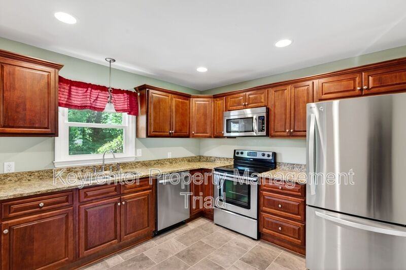 3601 Normandy Rd - Photo 3 of 35