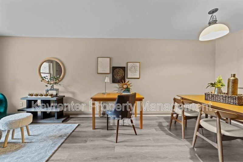 211 Mciver St #E - Photo 4 of 40