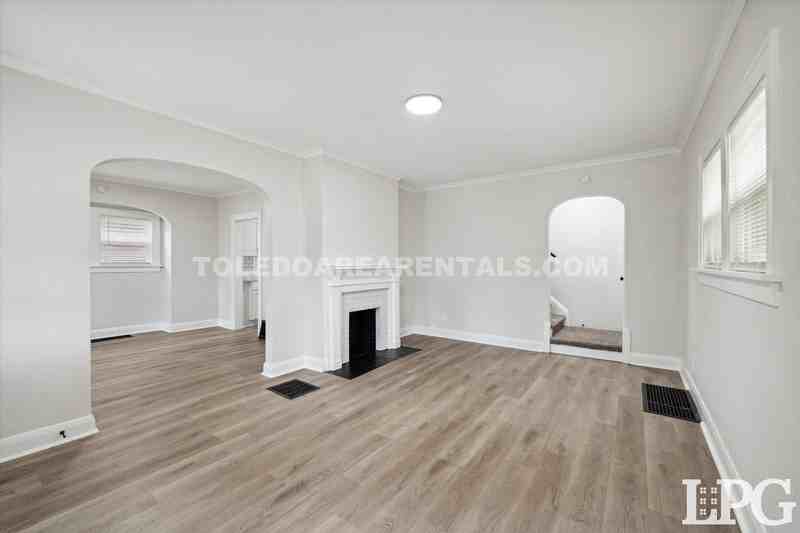 3606 Revere Dr - Photo 5 of 29