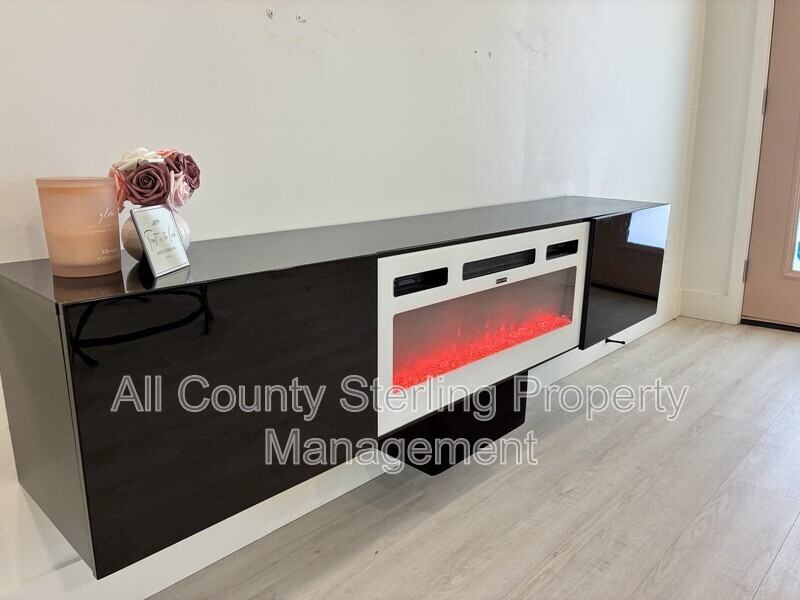 10230 Ne 72nd St - Photo 3 of 31