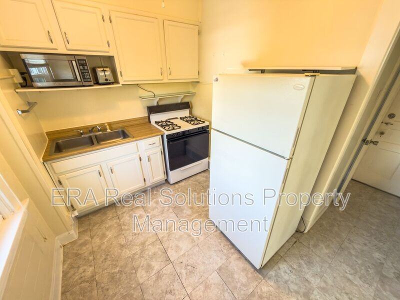 3943 Glenmore Ave #2 - Photo 4 of 10