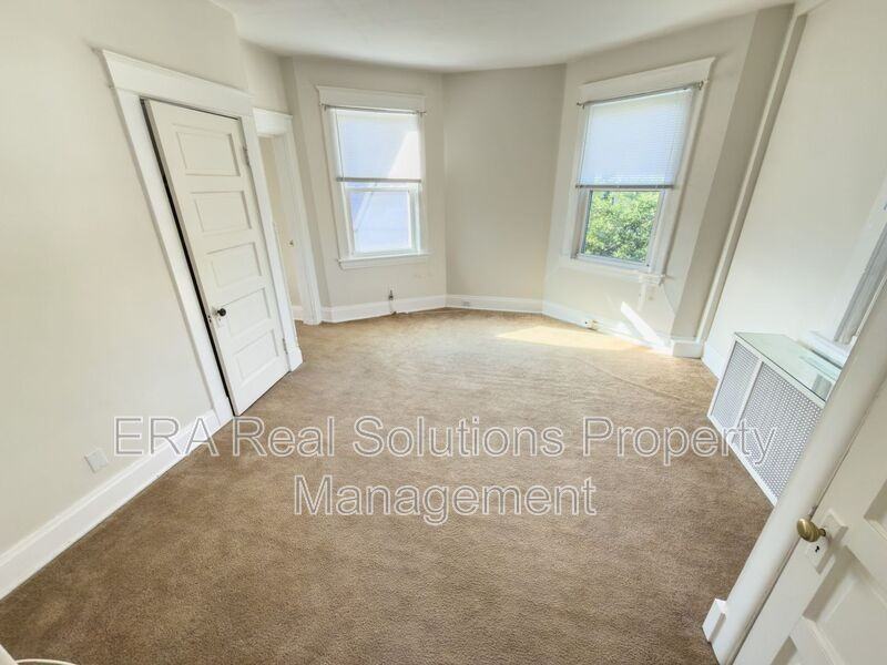 3943 Glenmore Ave #2 - Photo 5 of 10