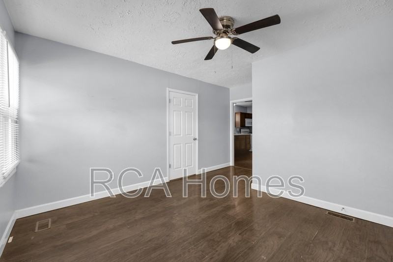 1461 S Meridian St - Photo 2 of 10