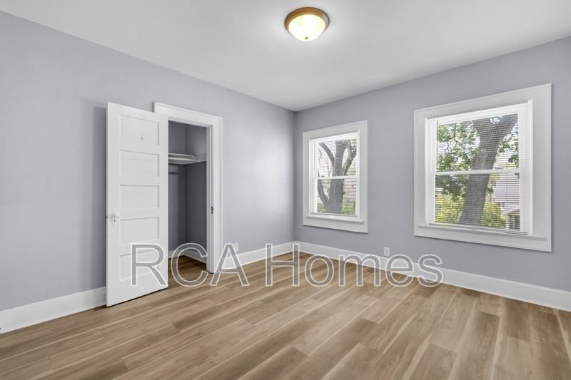 1113 N Oxford St - Photo 7 of 11