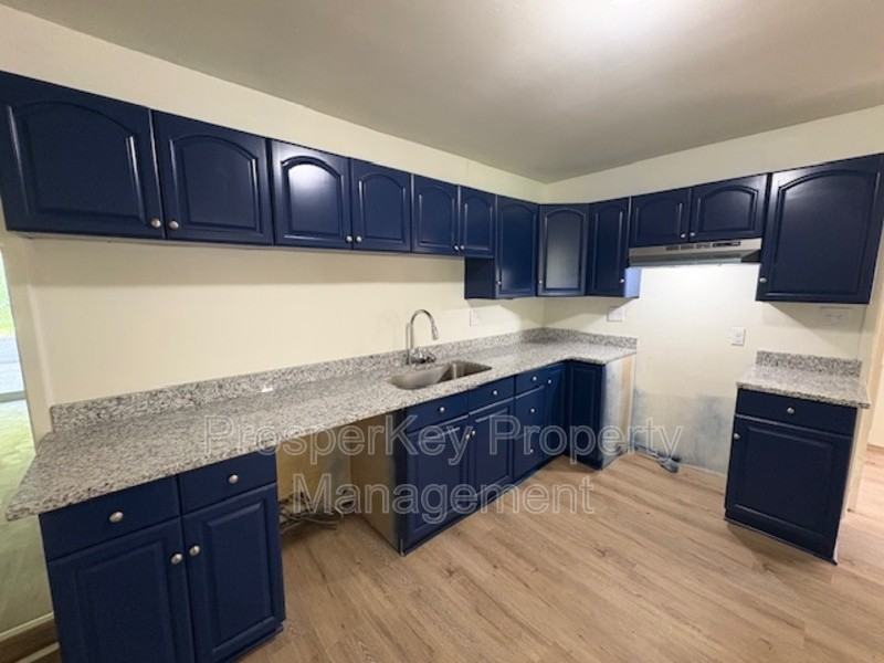 1437 Beaumont Dr - Photo 5 of 18