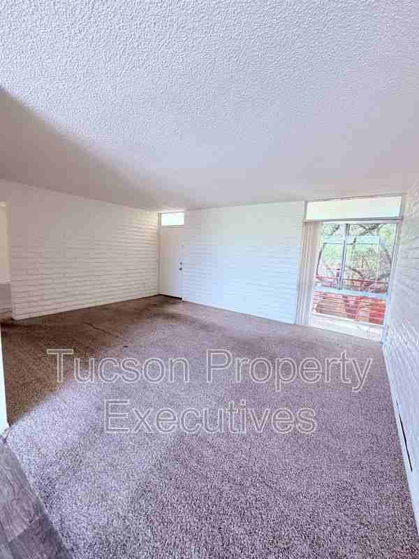 20 N Leonora Ave - Photo 3 of 15