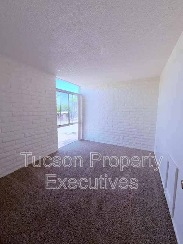 20 N Leonora Ave - Photo 7 of 15