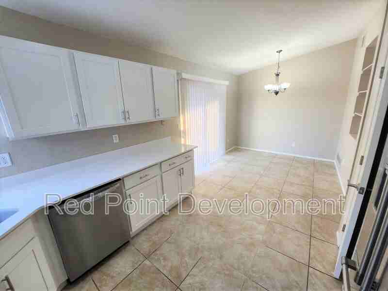 5173 W Malachite Pl - Photo 4 of 13