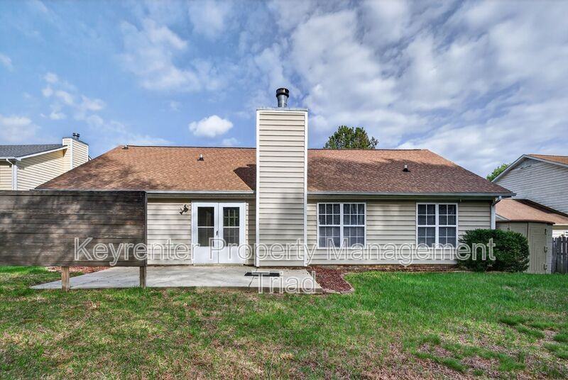 10 Manor Ridge Ct - Photo 6 of 35