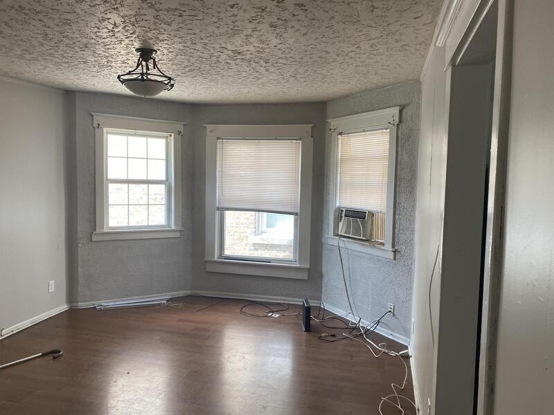 4717 Baring Ave - Photo 2 of 7