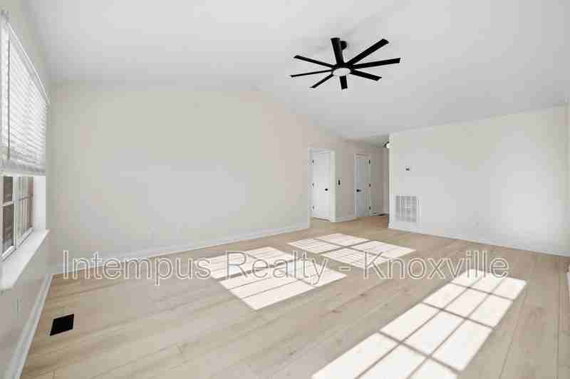 7411 Cascade Meadows Way - Photo 6 of 50