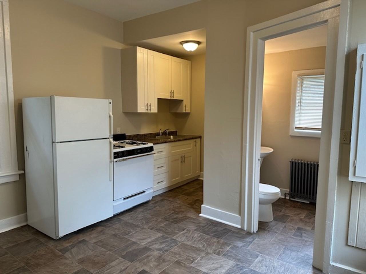 2943 N Bartlett Ave - Photo 3 of 18