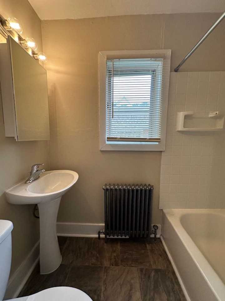 2943 N Bartlett Ave - Photo 5 of 18