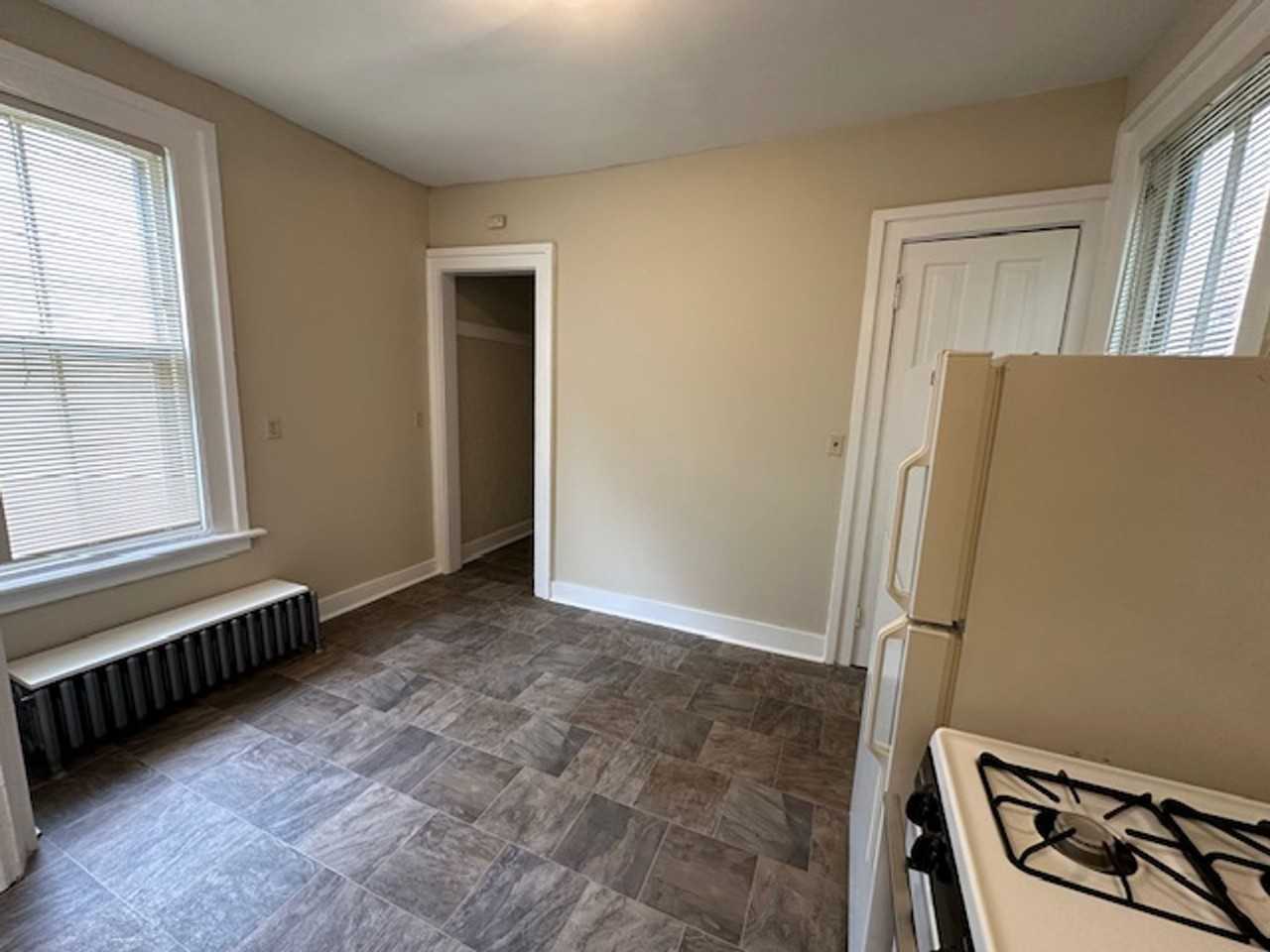 2943 N Bartlett Ave - Photo 6 of 18