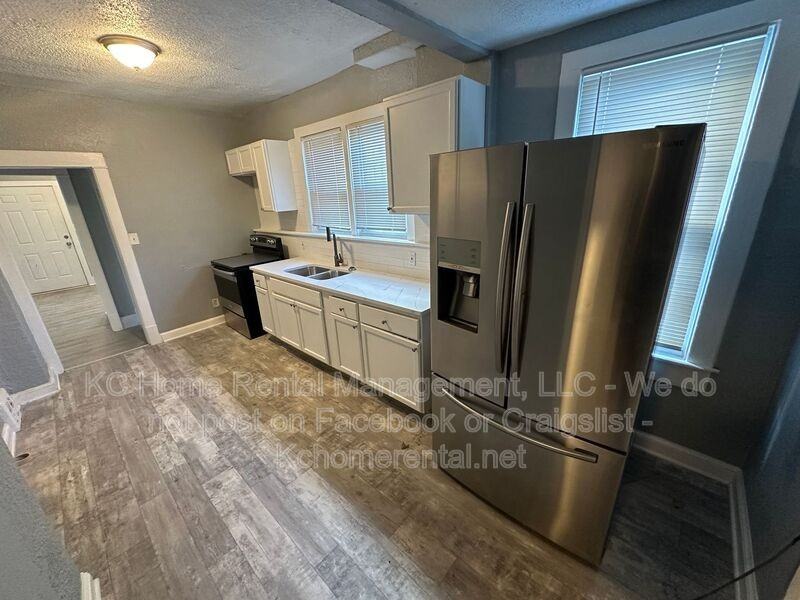 2002 E 35th St - Photo 2 of 36