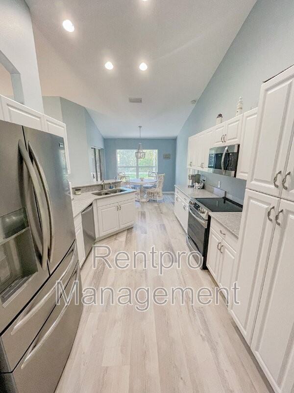 2137 Date Palm Way - Photo 2 of 19