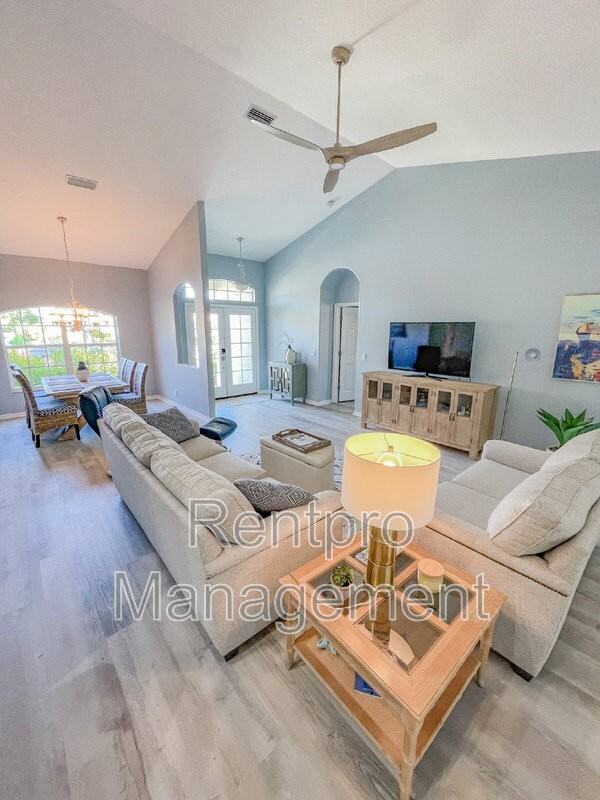 2137 Date Palm Way - Photo 3 of 19