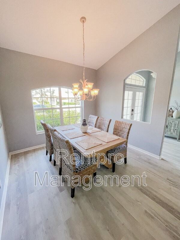 2137 Date Palm Way - Photo 4 of 19