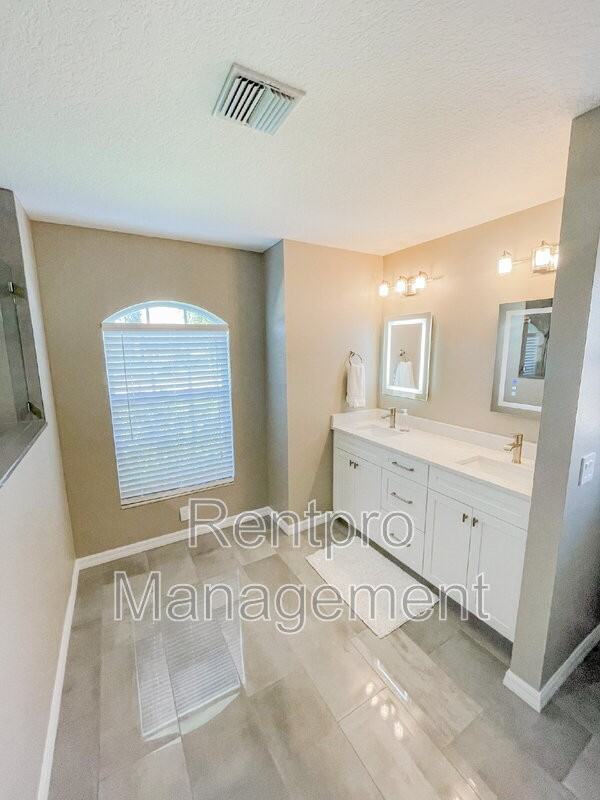 2137 Date Palm Way - Photo 7 of 19