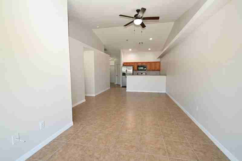 613 Se 14th St - Photo 4 of 13