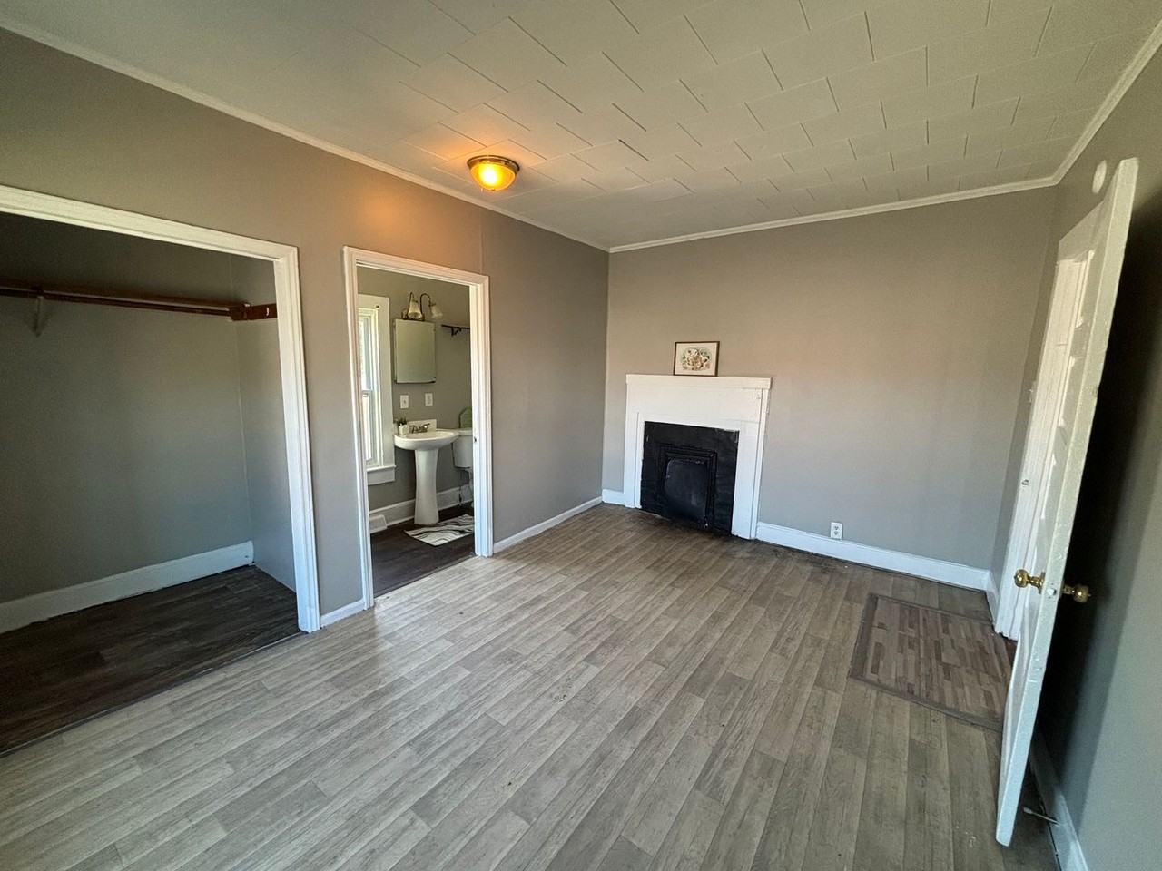 1900 E Ozark Ave - Photo 6 of 16