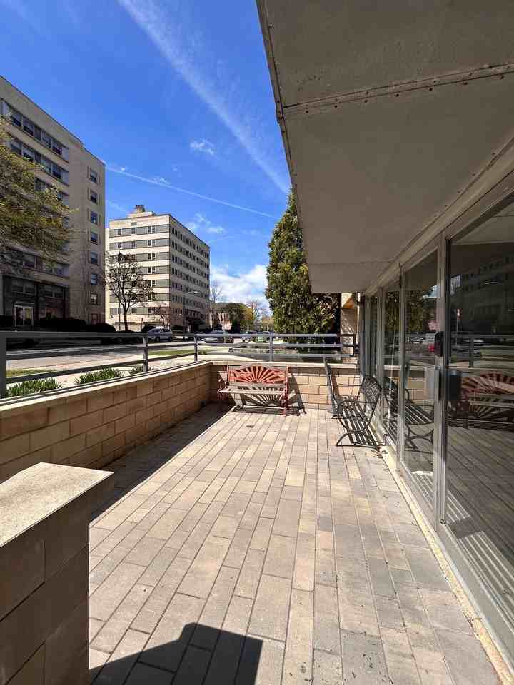 Edgewater East - Photo 2 of 8